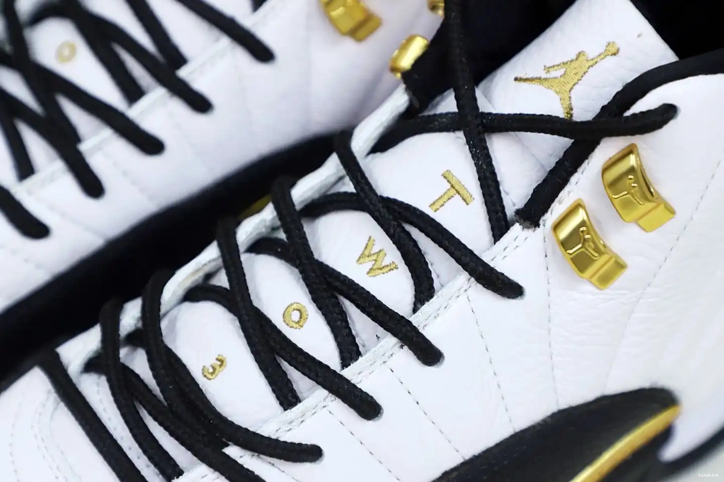 'ROYALTY' RETRO JORDAN AIR Kimikick 12 0430